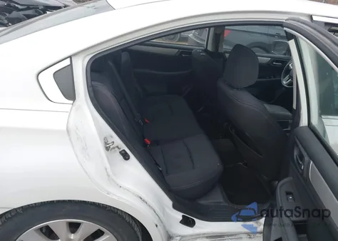 2015 Subaru Legacy 2.5I Premium из США, поврежденный, VIN 4S3BNAC67F3053673